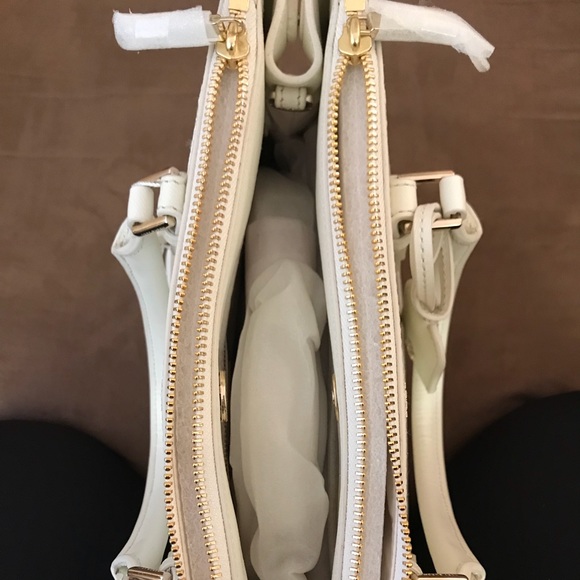 **NWT** Tory Burch Robinson Double Stitched Mini - Picture 3 of 8